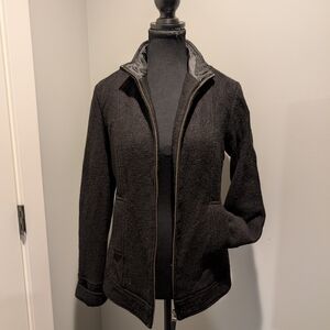 Della Spiga Elegant Black Bomber Jacket for Women